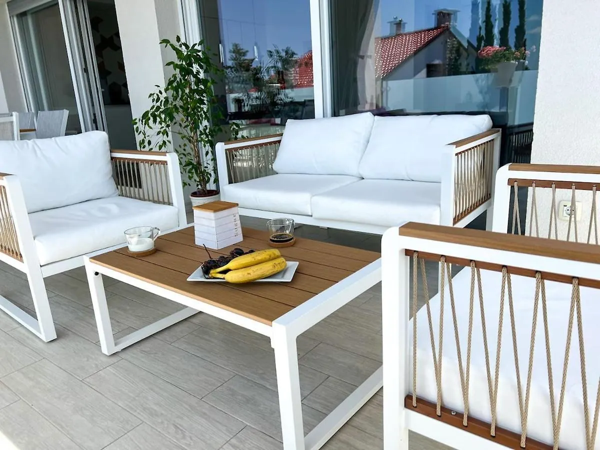 Princess Apartment With Sea View And Private Parking For 2 Cars Dramalj 0*,  Croatia