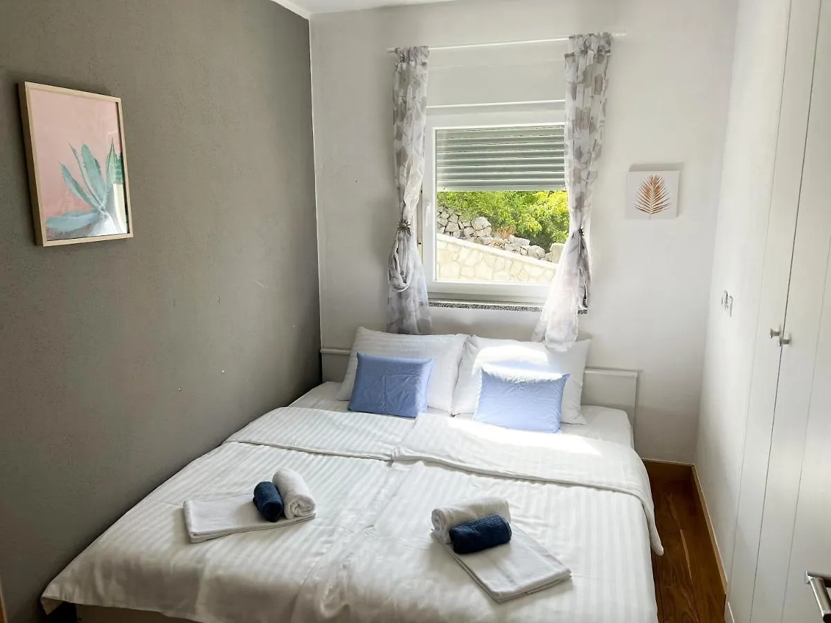 Princess Apartment With Sea View And Private Parking For 2 Cars Dramalj