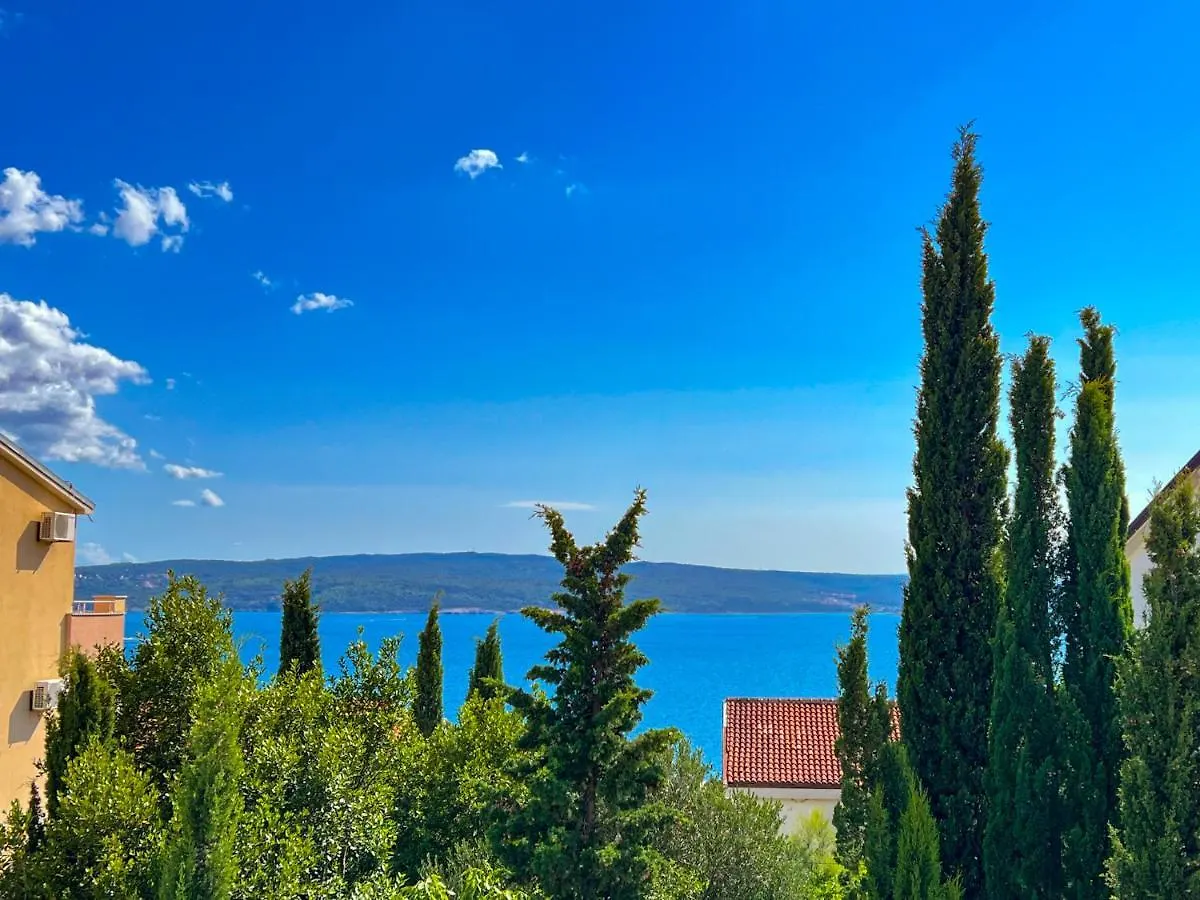 Princess Apartment With Sea View And Private Parking For 2 Cars Dramalj