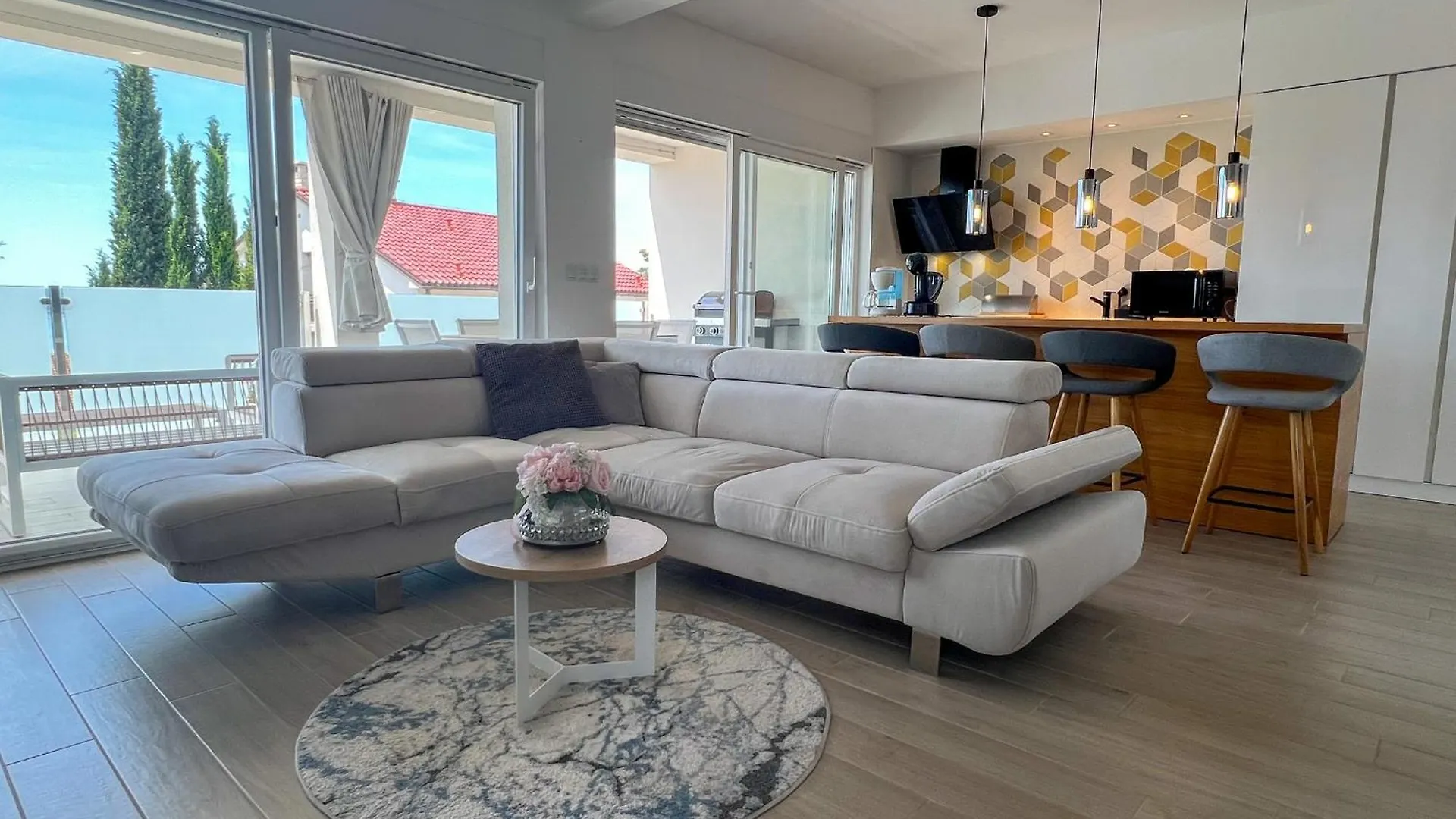 Princess Apartment With Sea View And Private Parking For 2 Cars Dramalj